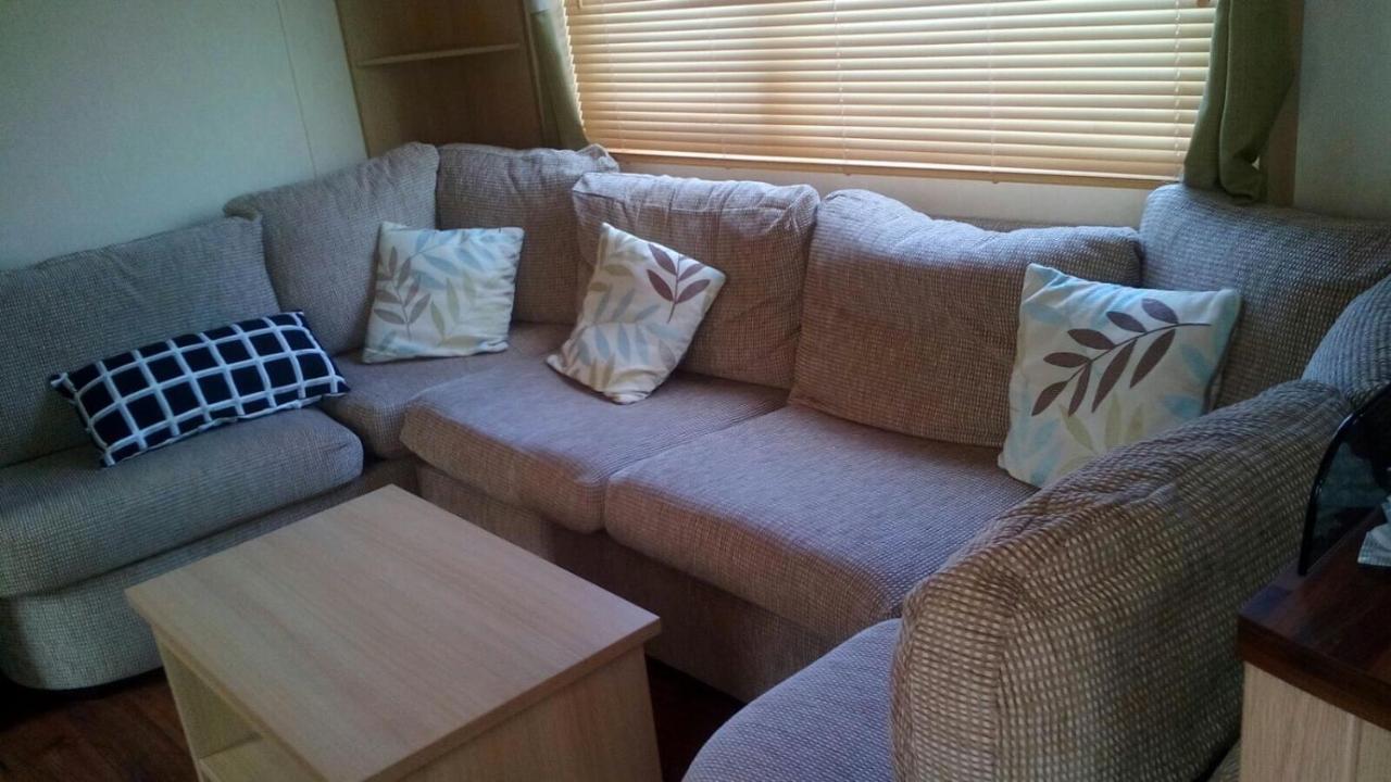 3 Bedroom 2 Bathroom Prestige Caravan Presthaven Sands Talacre Exterior photo